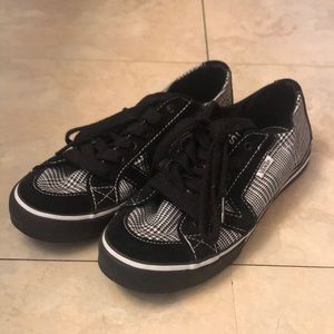 Houndstooth Vans